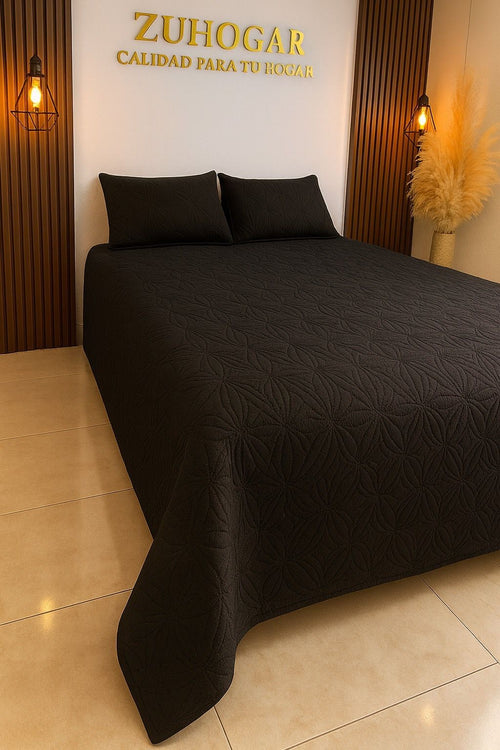 Tendido unifaz color negro con acabado elegante y moderno, perfecto para darle un toque sofisticado y contemporáneo a cualquier espacio.