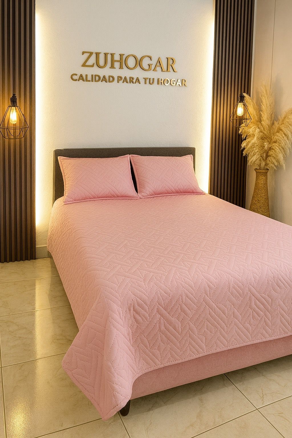 Tendido unifaz color rosado de fondo entero con diseño delicado y moderno. Ideal para crear ambientes acogedores, suaves y llenos de estilo.